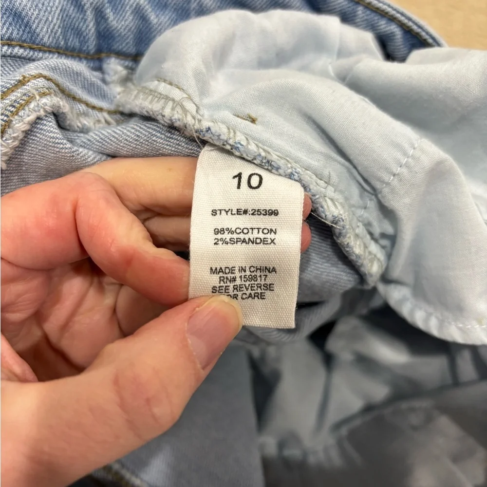 ARULA Light Blue Frayed Hem Baggy Mom High Waisted Denim Shorts Sz 10